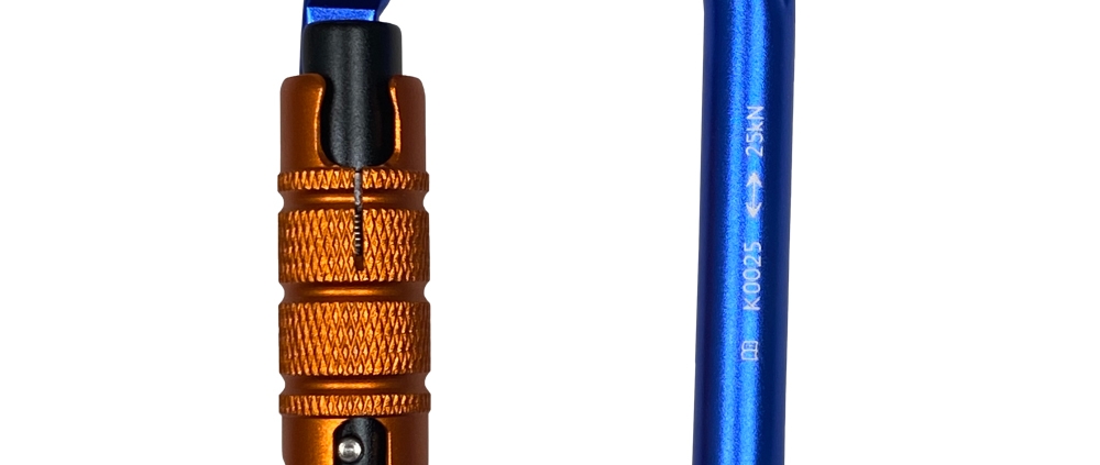 Oval Triplock - Blue